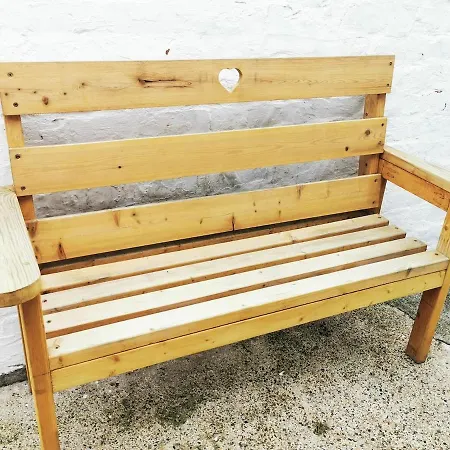 The Park Lane Retreat - Contractors Welcome