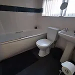 The Park Lane Retreat - Contractors Welcome Middlesbrough